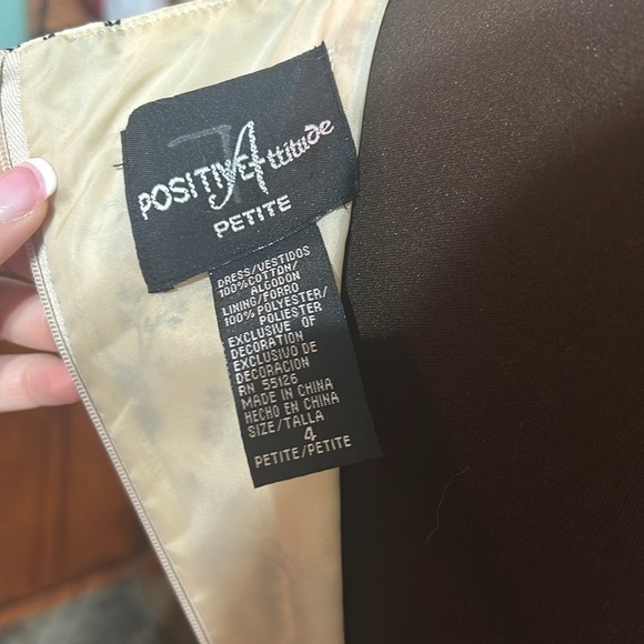 Positive Attitude Black and Cream Floral Toile Short Sleeve Dress Size 4P - Picture 5 of 5